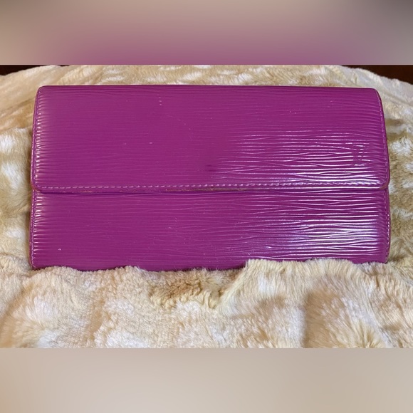 Louis Vuitton Portefeuille Sarah Epi Wallet - Picture 1 of 12